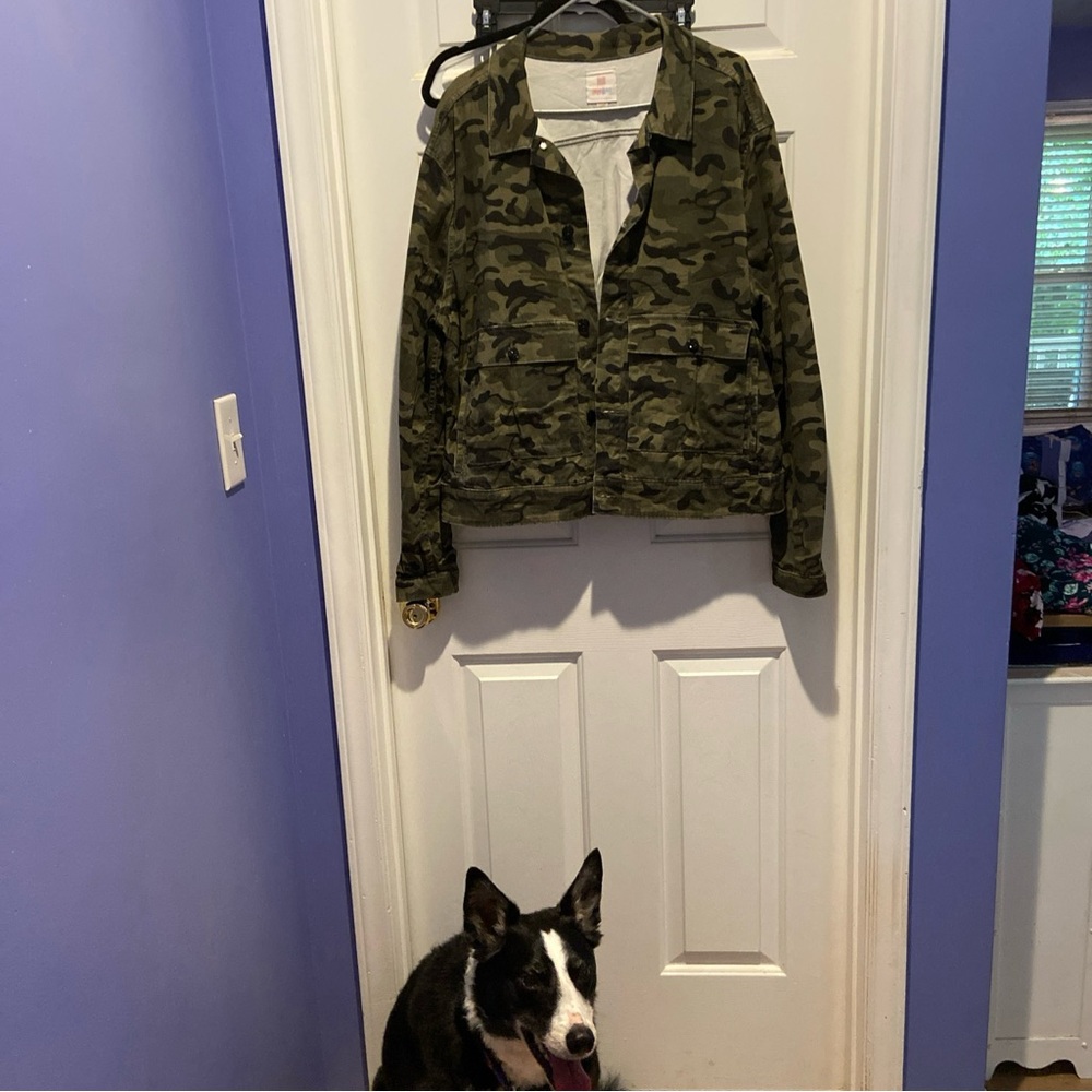 LuLaRoe Camo Print Jean Jacket 3XL in EUC - Picture 12 of 12